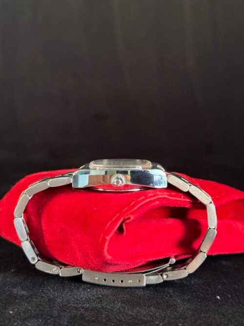 OMEGA Genève 566.0075